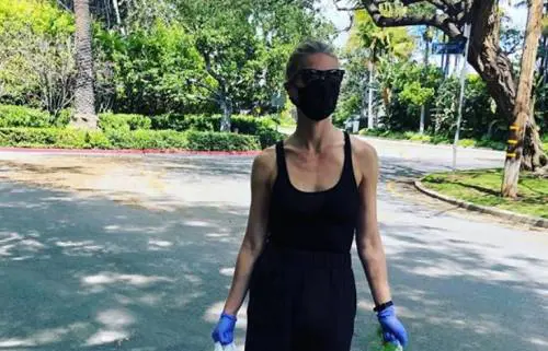 Coronavirus, Gwyneth Paltrow sbotta: "Prendiamo la cosa sul serio! Troppa gente in giro"