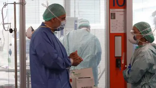 L'autopsia choc: "Sano e senza altre patologie Il virus l'ha ucciso a 34 anni"