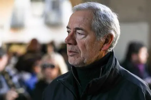 Bertolaso rinuncia alla corsa per diventar sindaco di Roma "Ora non posso candidarmi"