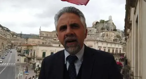 Virus, ha febbre e sintomi ma prende due aerei e va in Sicilia: positiva denunciata nel Ragusano