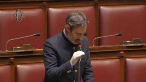 Virus, Belotti (Lega) piange alla Camera: "Siamo feriti, ma non ci fermeremo mai"