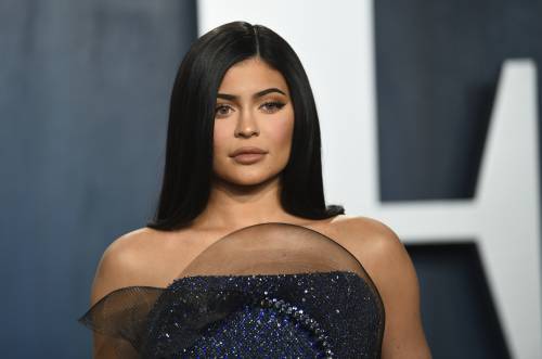Coronavirus, Kylie Jenner dona un milione di dollari