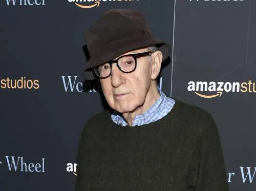 Woody Allen interviene in un festival russo e scoppia la bufera: "Vergognati"
