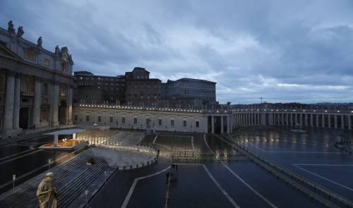 FOTO: La preghiera universale del Papa per la fine della pandemia