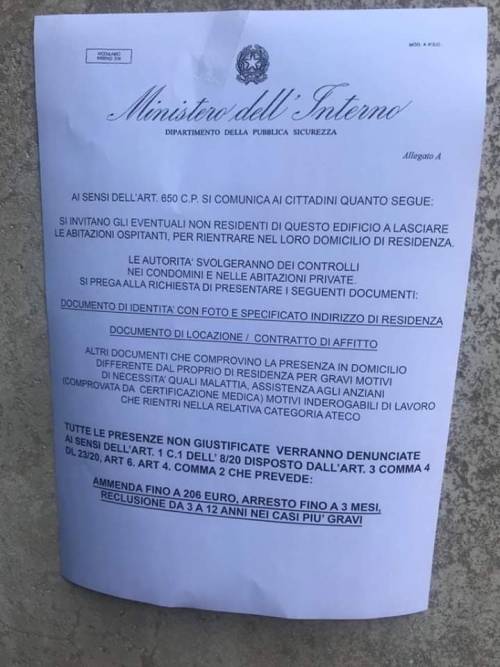 Avvisi-truffa a Napoli: “I non residenti lascino le abitazioni. Svolgeremo dei controlli”