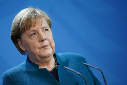 Si spacca il fronte dei "falchi": adesso trema anche la Merkel