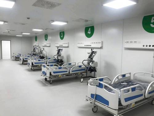 È il turno dell'ospedale in Fiera. Pronti all'uso i primi 53 posti