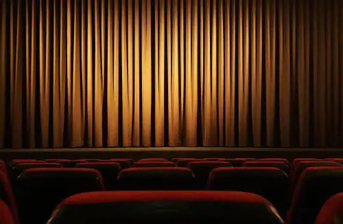 Ora aiutiamo il teatro vera fabbrica di civiltà