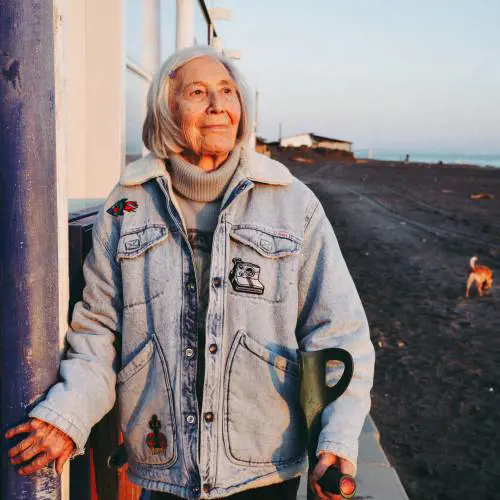 L'isolamento di Nonna Licia, influencer a 90 anni