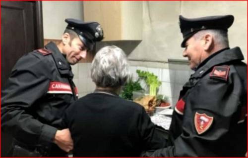 Il gesto del carabiniere: consegna e dona alimenti a una ultraottantenne