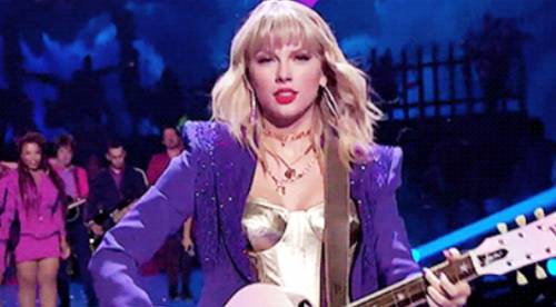 Taylor Swift aiuta un negozio di dischi in crisi per il Covid-19