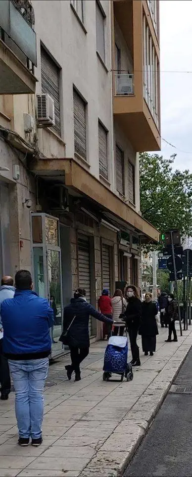 Per i siciliani la quarantena è già finita: tutti in giro in barba ai divieti