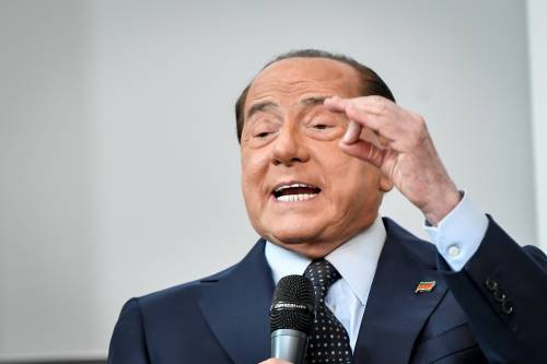 Berlusconi: "Collaborazione ma dopo emergenza governo più adeguato"
