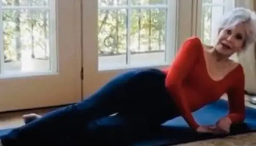 Jane Fonda riporta il suo workout degli anni '80 su Tik Tok