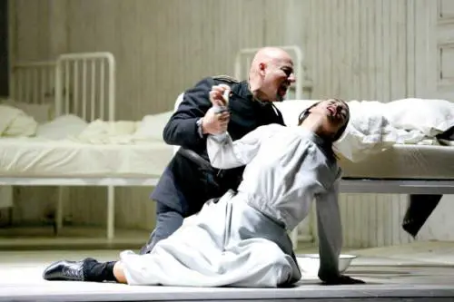 Un'opera, uno spettatore. È triste ma anche geniale