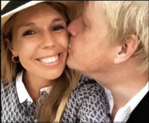 Anche la fidanzata incinta di Boris Johnson ha il coronavirus