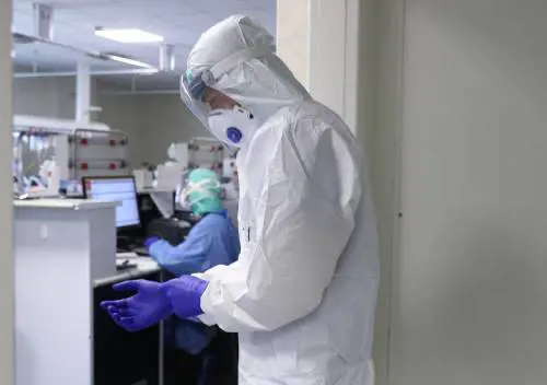 "Gli esami? Si faranno in farmacia. Ma stiamo attenti all'affidabilità"