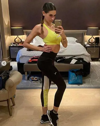 Melissa Satta, l'allenamento è sexy