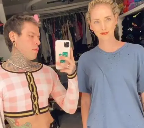 Chiara Ferragni e Fedez scherzano in diretta social: "Cosa ottengo in cambio?"