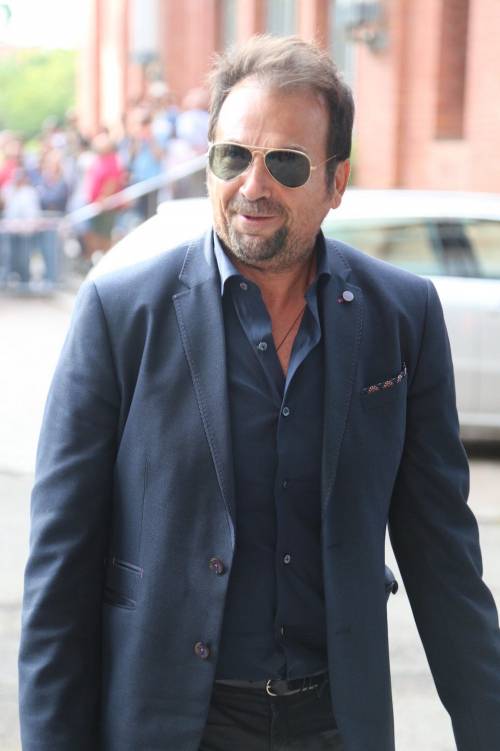 "Loro impilano decreti. Intanto la mie magliette stan passando di moda"