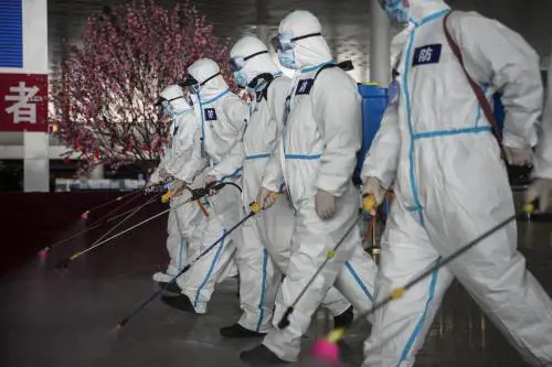 Cos'è il laboratorio di Wuhan e cosa c'entra davvero col virus