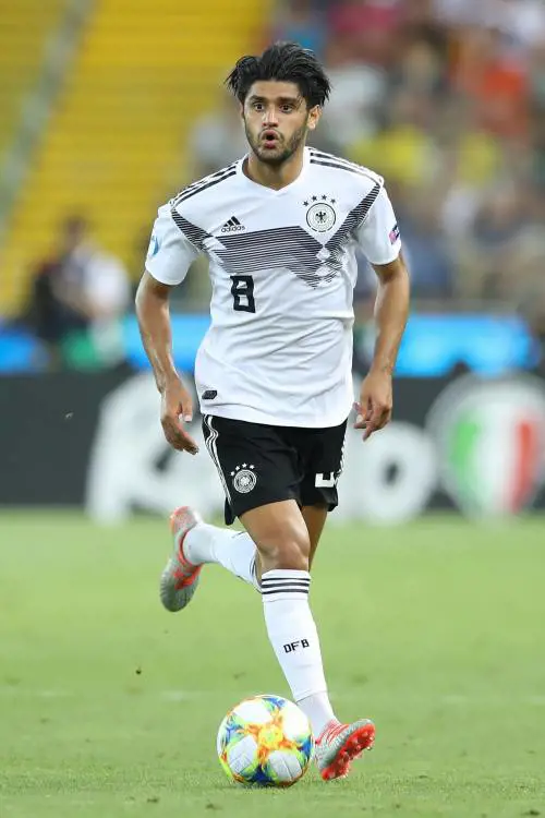 Lo Schalke fa la spesa in campo. E Dahoud...