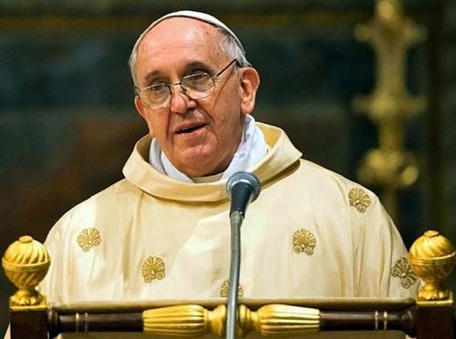 Il Papa dona 20mila euro al centro migranti di Don Biancalani