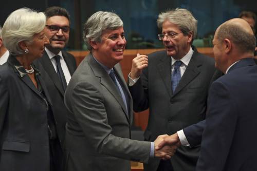 EU Agrees on €500 Billion Rescue Package but Defers Eurobond Debate