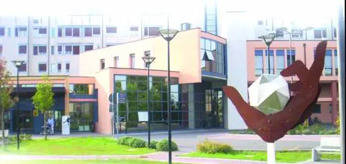 Coronavirus, gambiano positivo fugge da ospedale e si volatilizza