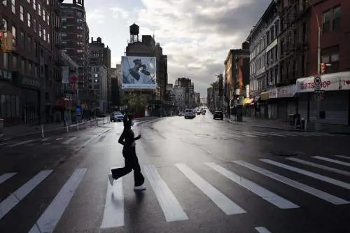 New York, i grandi marchi barricano i negozi