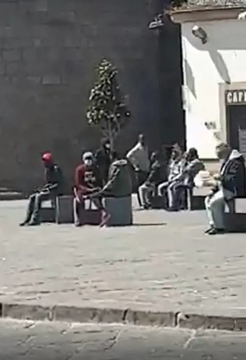 Allarme a Porta Nolana: assembramenti continui di extracomunitari nonostante l’emergenza Coronavirus    