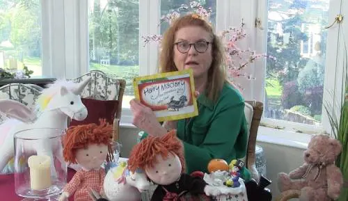 Coronavirus, ora Sarah Ferguson legge le fiabe per bambini