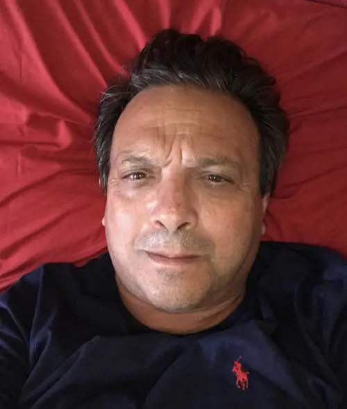 Piero Chiambretti torna sui social dopo il coronavirus: "Steso"