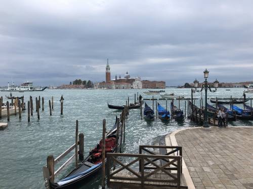 Il coronavirus mette in ginocchio Venezia, la denuncia degli imprenditori: "Nessuno ci dà una mano"