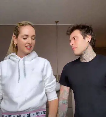 Fedez a Chiara Ferragni: "Ce la faremo". Ma lei lo manda a quel paese