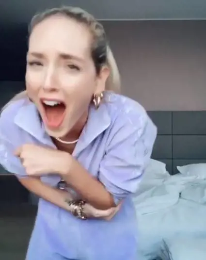 Chiara Ferragni, incidente divertente durante il balletto sexy