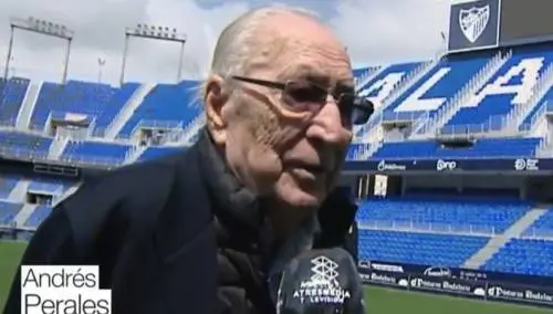 L'uomo prigioniero nello stadio vuoto
