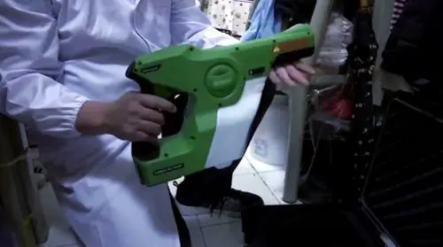 Hong Kong, ecco lo spray anti virus: ''Protegge le superfici per 3 mesi''