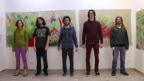 "Il musicista non è un valido lavoro". E il cantante viene multato