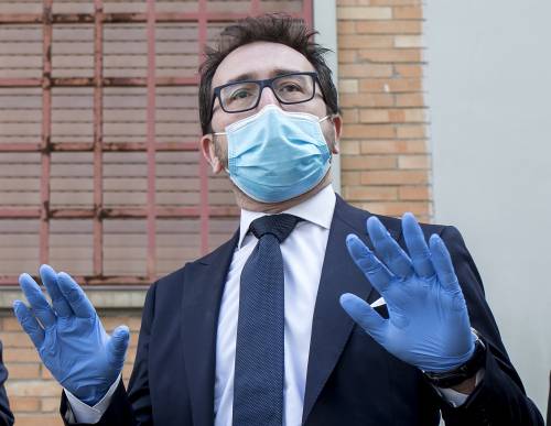 Bonafede ora si difende Forza Italia lo inchioda: "Ministro inadeguato"