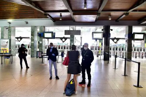 La fase 2 in treno: chi non rispetta le regole dovrà scendere