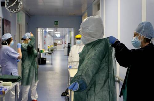 Coronavirus, i malati in Italia sono meno di 60mila