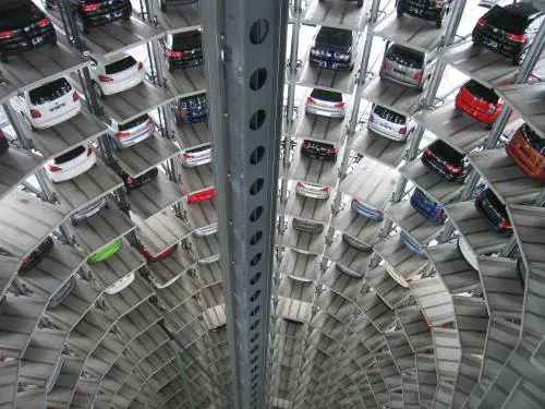 Auto, novembre nero: -8,3%. "Bonus o nel 2021 sarà ko"