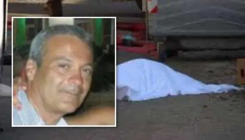 Il dolore di Antonio e la paura del futuro per i suoi dipendenti