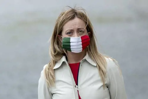 La Meloni smaschera Conte: "Ancora promesse ma le risorse non sono mai arrivate agli italiani"