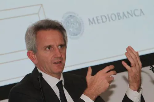 Mediobanca, Nagel va allo scontro