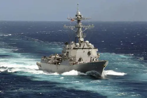 Le potenze muovono le navi: ora scoppia la guerra (fredda)
