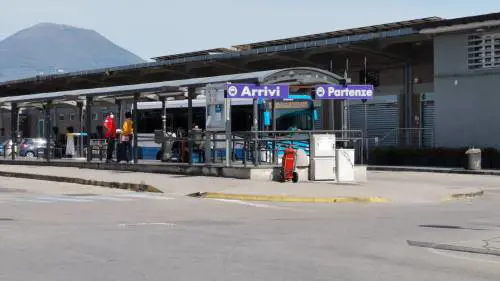 Napoli, il parcheggio dove è stata violentata l'infermiera 
