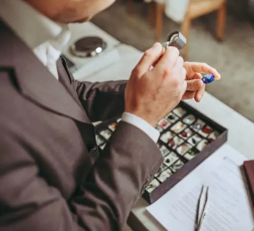 Banco dei pegni, richieste boom. Con il coronavirus sono il 30% in più