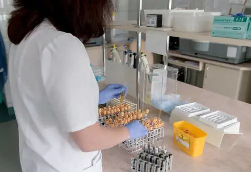 Dalle urine la diagnosi precoce del cancro al polmone: il test